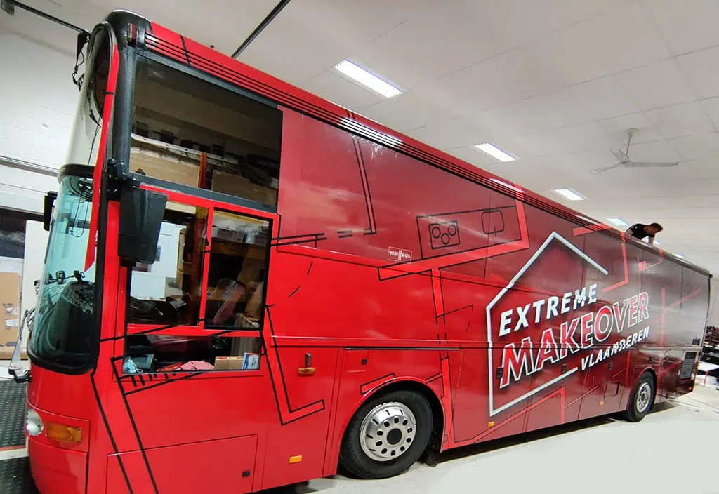 Wrapping reisbus Play4 wrapfolie One-way-vision folie AMS Antwerpen